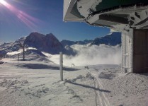 Skiable snow to the valley floor at Le Tour