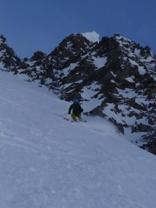 Alun steep skiing