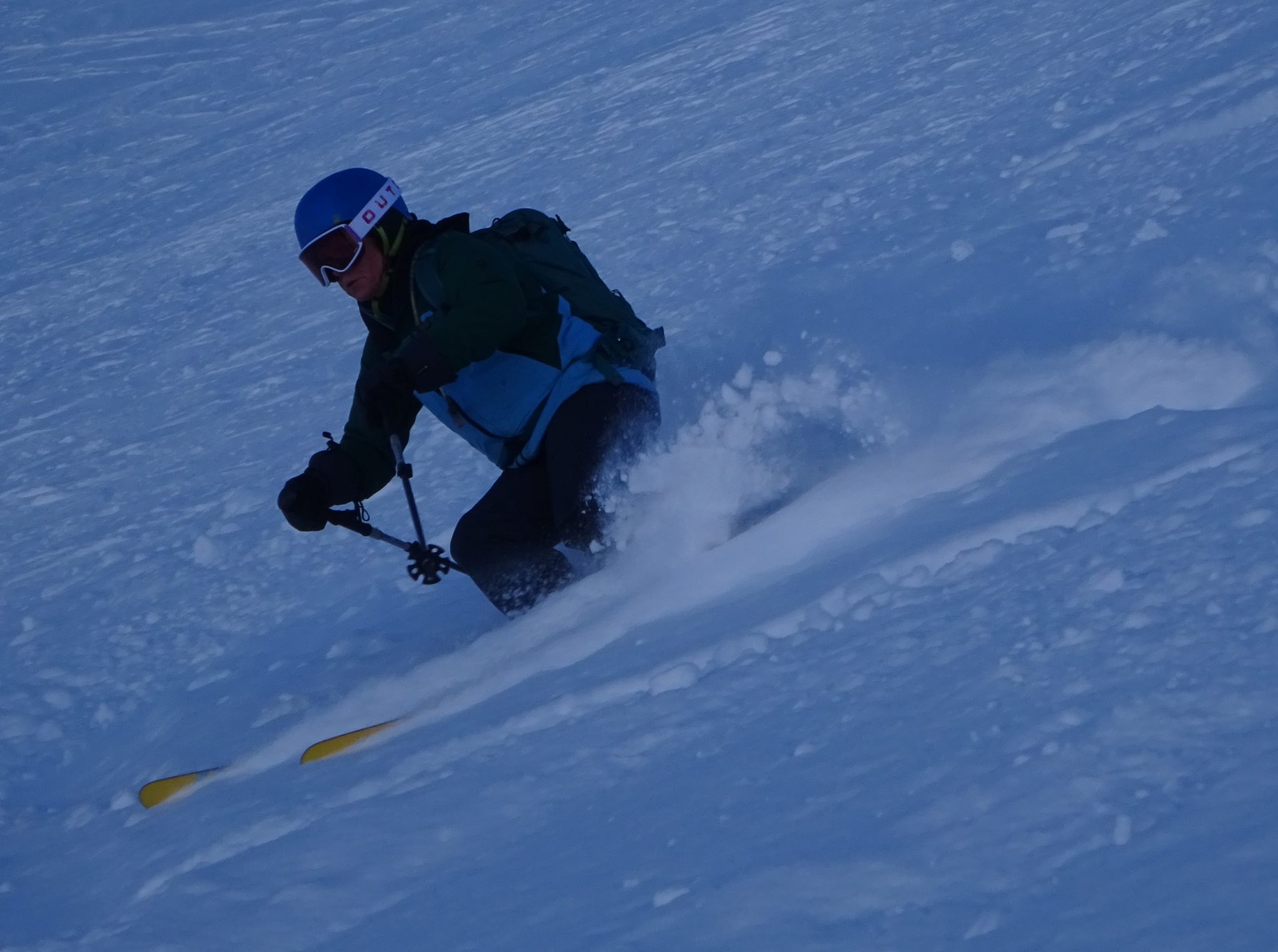 Breezy skiing powder